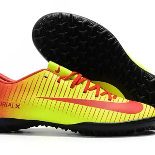 Nike Mercurial X Amarelo Vermelho de corte baixo Superior sintético Ribeteado Texturizado Antepié Grama Sapatos de futebol