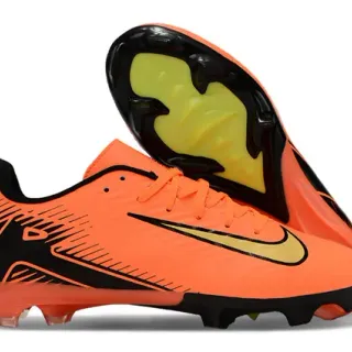 Nike Chaussures de Football Orange Noir Low-Cut Upper Synthétique pour Terrain Firme