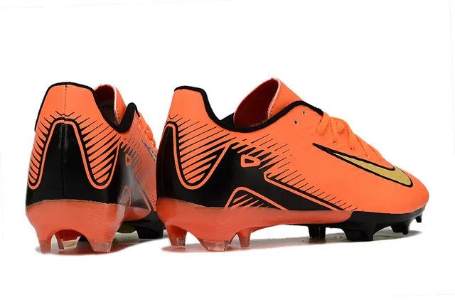 Nike Chaussures de Football Orange Noir Low-Cut Upper Synthétique pour Terrain Firme 5