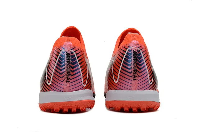 Nike Zapatillas de fútbol con upper de tricot en naranja y rosa y suela turf 4