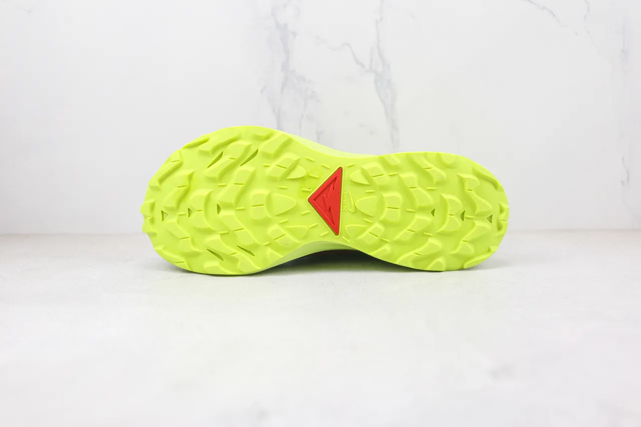 Nike Pegasus Trail 4 GORE-TEX Zapatillas de correr Marrón y Amarillo Neón 8