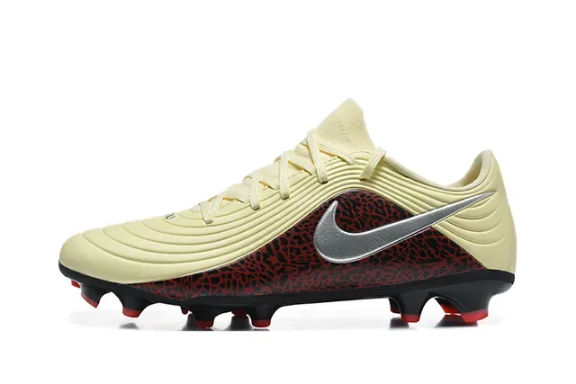 Nike Phantom GT Beige Red Low-Cut Lace-Up Synthetic Textured Upper Firm-Ground Soccer Shoes 10