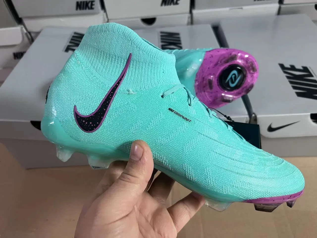 Nike Phantom GT নীল বেগুনি হাই-কাট সক-ফিট উপর ফ্লাইক্নিট নির্মাণ দৃঢ় মাটি ফুটবল জুতা 9
