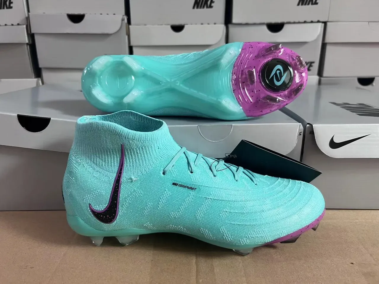 Nike Phantom GT নীল বেগুনি হাই-কাট সক-ফিট উপর ফ্লাইক্নিট নির্মাণ দৃঢ় মাটি ফুটবল জুতা 13
