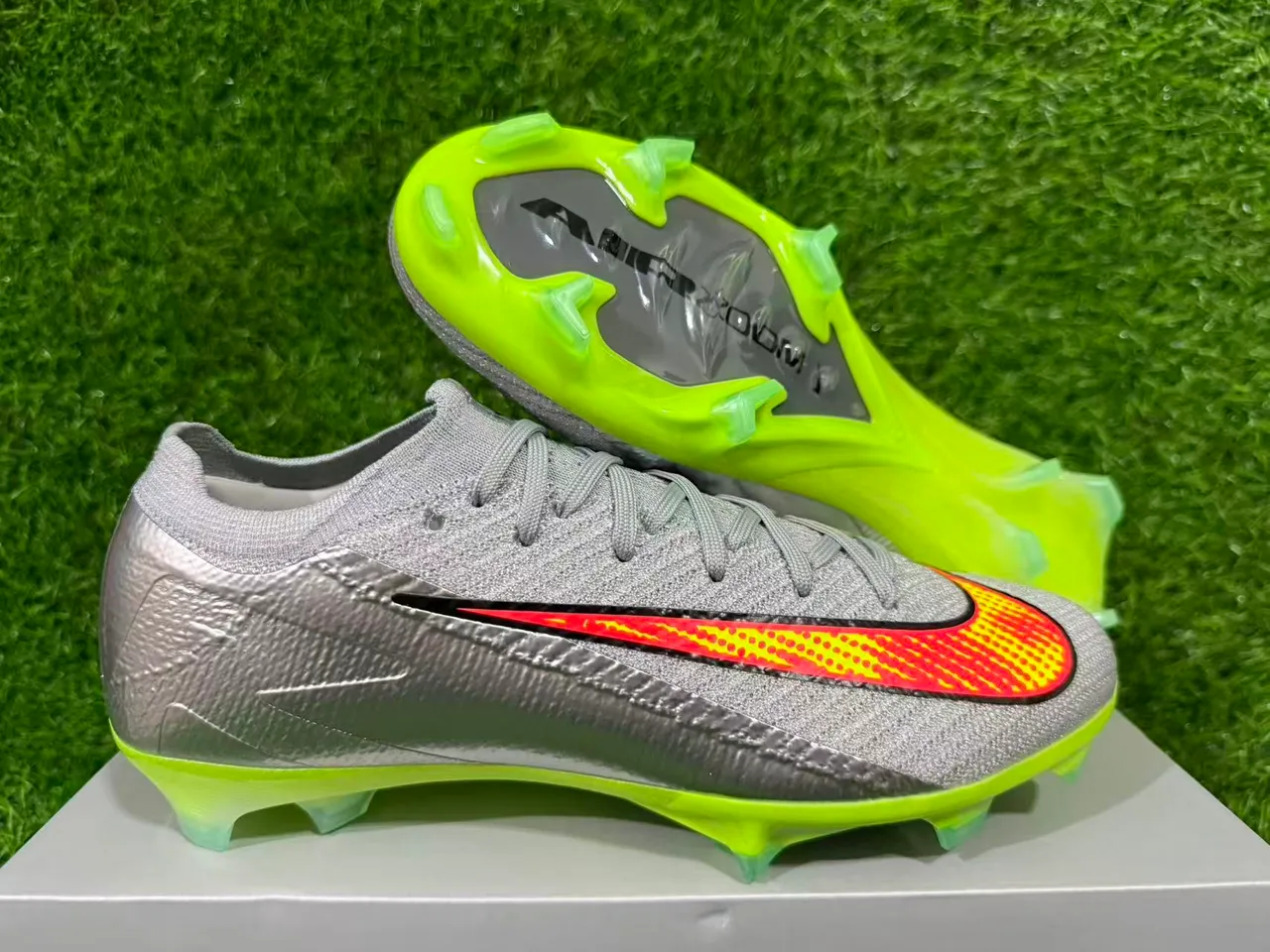 Nike Phantom GT Silver Green Knitted Upper Metallic Firm-Ground Soccer Shoes 15