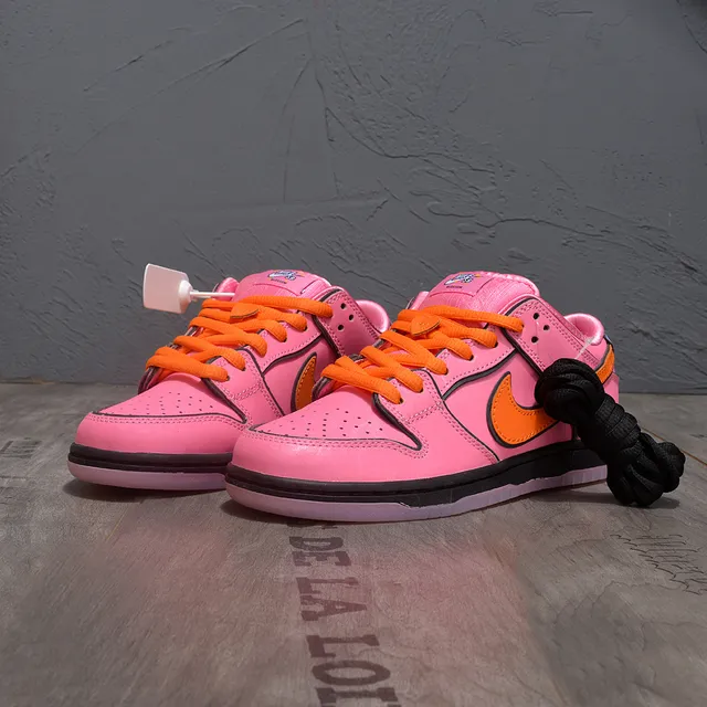 Nike Chaussures de Skate Low-Top Perforées à l'orteil en Rose Orange 3