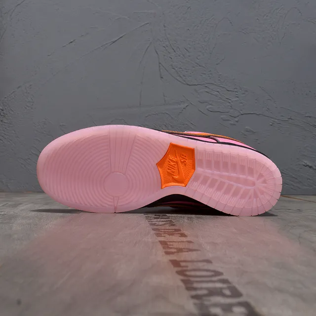 Nike Chaussures de Skate Low-Top Perforées à l'orteil en Rose Orange 5