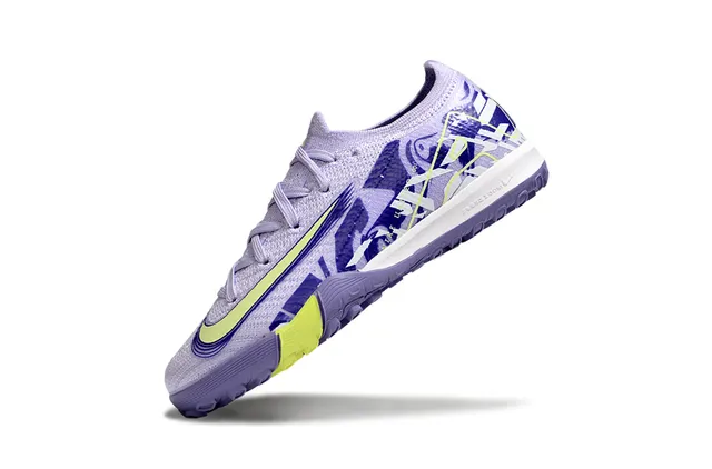 Nike أرجواني أصفر تريكو أبو طباعة جرافيكية أحذية كرة القدم تيرف 4