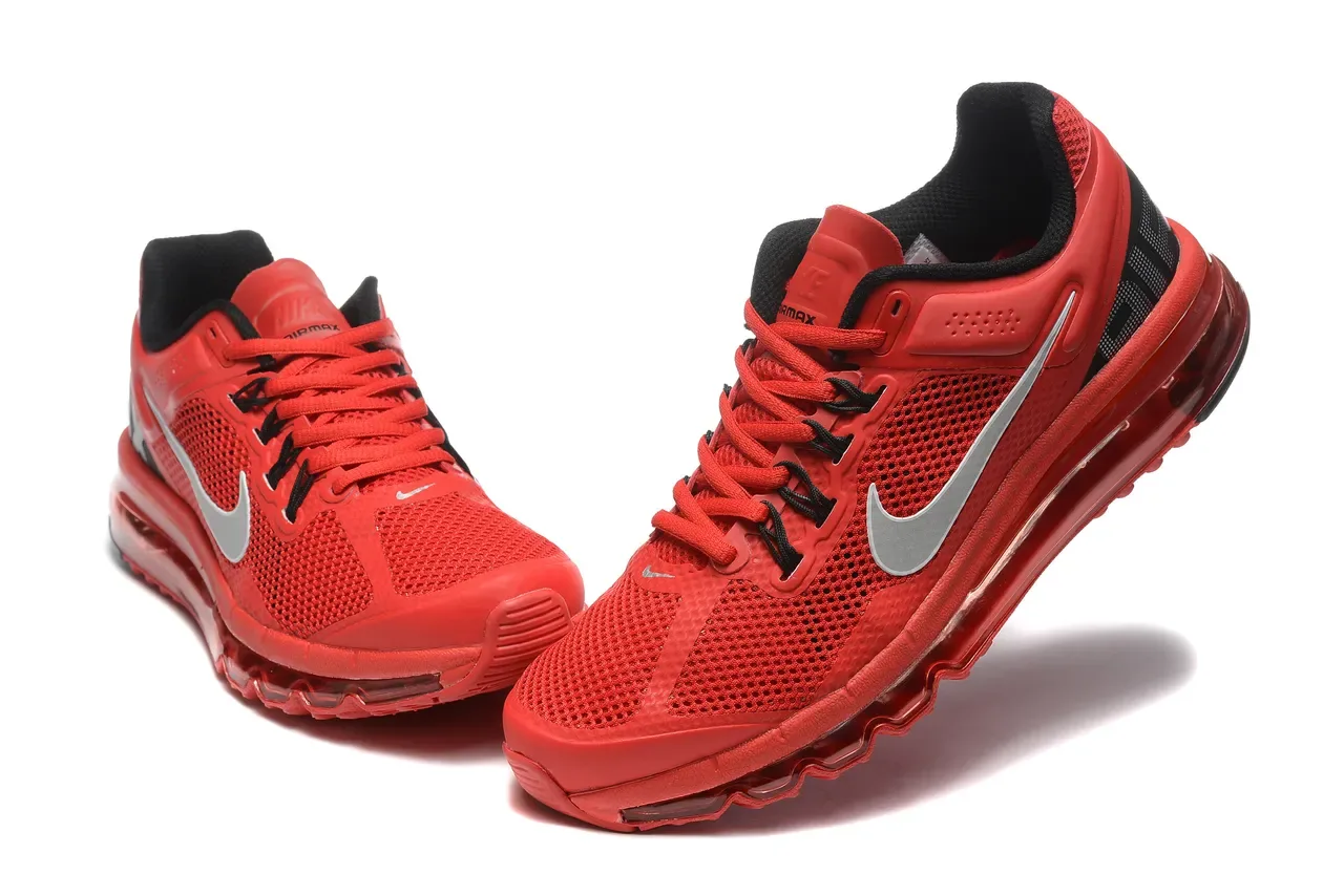 Nike Chaussures de Running avec la tige en mesh rouge et noir, amortissement d'air visible sur toute la longueur 4