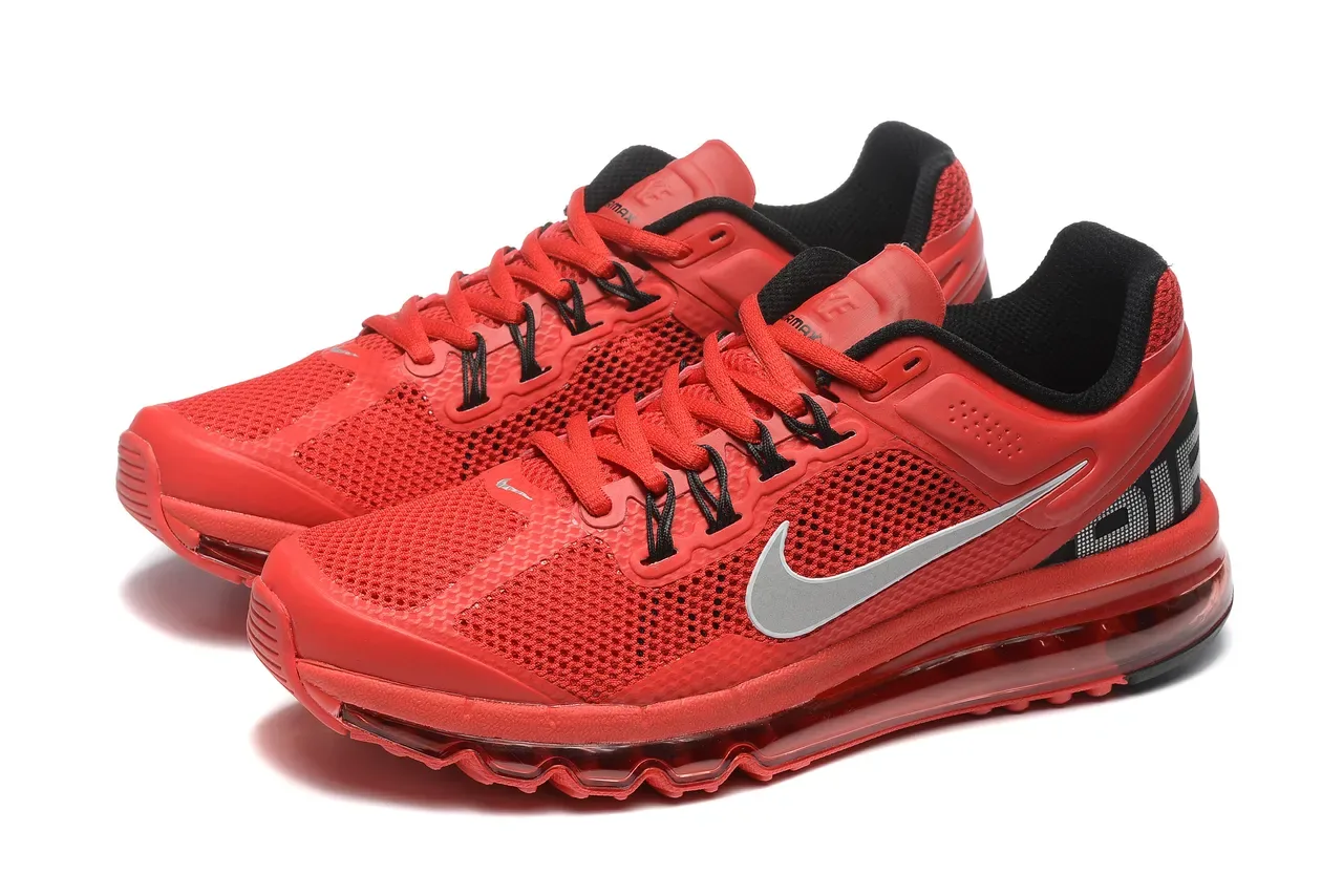 Nike Chaussures de Running avec la tige en mesh rouge et noir, amortissement d'air visible sur toute la longueur 8