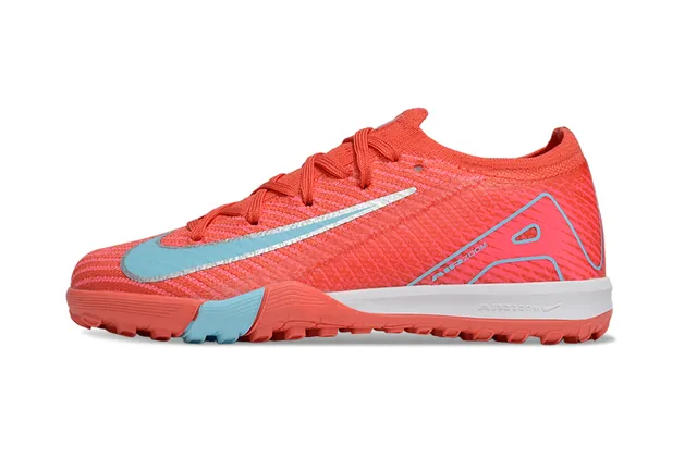 Nike Tênis de futebol turf vermelho e azul com upper de knit e gola integrada tipo meia 2