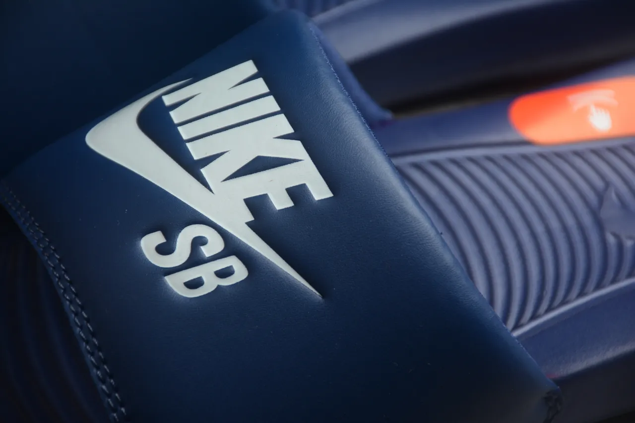 Nike SB Koston Slide azul marino chanclas 6