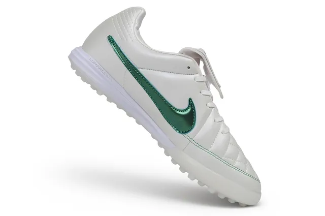 Nike Tiempo Legend White Green Quilted Leather Upper Metallic Swoosh Turf Soccer Shoes 2