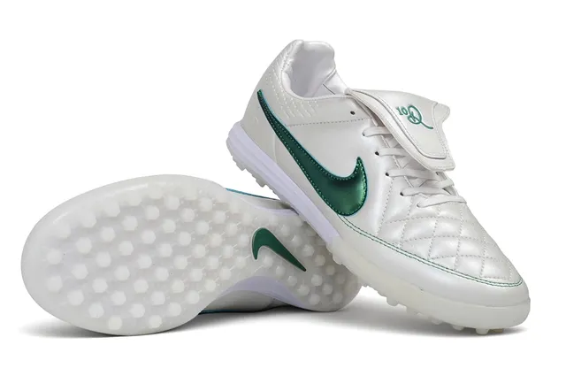 Nike Tiempo Legend White Green Quilted Leather Upper Metallic Swoosh Turf Soccer Shoes 4