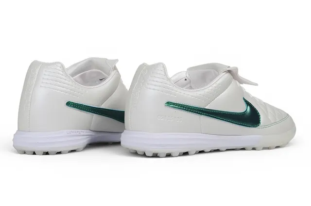 Nike Tiempo Legend White Green Quilted Leather Upper Metallic Swoosh Turf Soccer Shoes 5