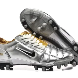 Nike Total 90 III Prata e Dourado Metálico Sapatos de Futebol para Campo Firme