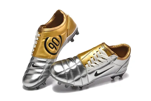 Nike Total 90 III Plata y Oro Metálico Zapatos de fútbol para terreno firme 2