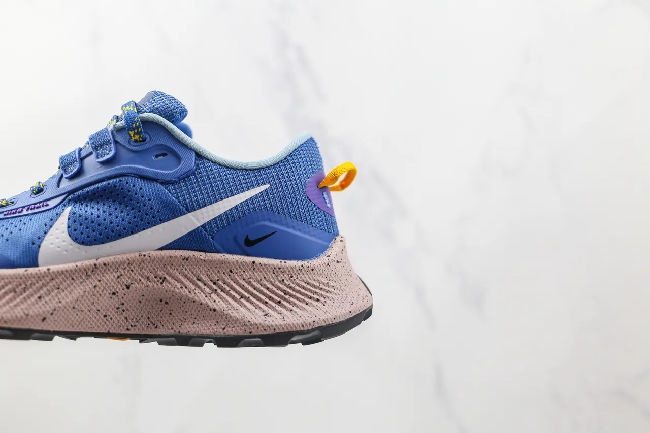 Nike Trail नीला भूरा इंजीनियर मेश ऊपरी स्पेकल्ड फोम मिडसोल रनिंग जूते 4