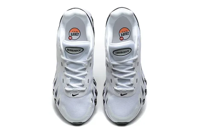 Nike Sneakers Blancs Noirs Avec Upper En Mesh Et Rayures Synthétiques 3