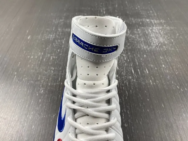 Nike Tênis de Basquete Branco e Azul Alto com Upper Sintético Ribeteado 6