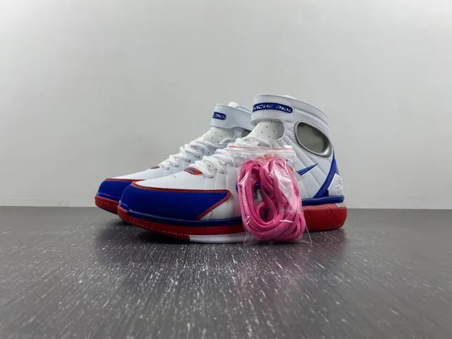 Nike Tênis de Basquete Branco e Azul Alto com Upper Sintético Ribeteado 10