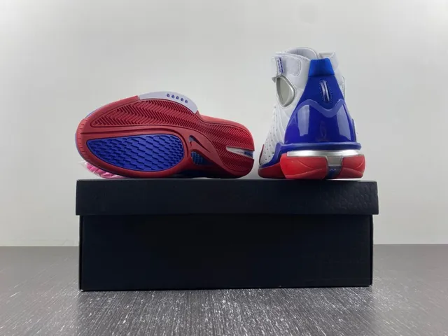 Nike Tênis de Basquete Branco e Azul Alto com Upper Sintético Ribeteado 16