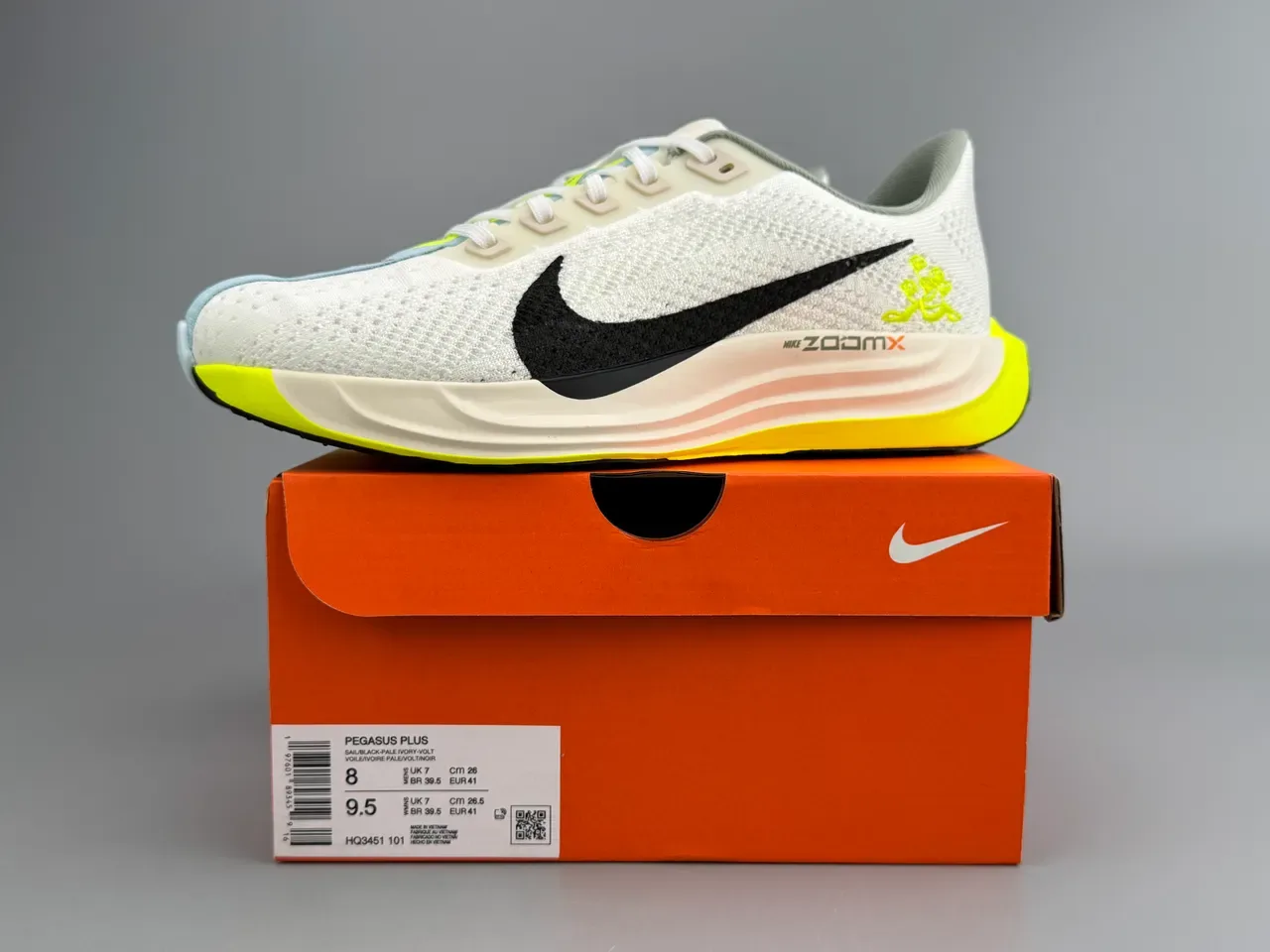 Nike White Yellow Knit Upper ZoomX Midsole Running Shoes 4