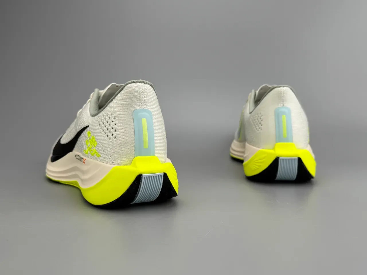 Nike White Yellow Knit Upper ZoomX Midsole Running Shoes 6