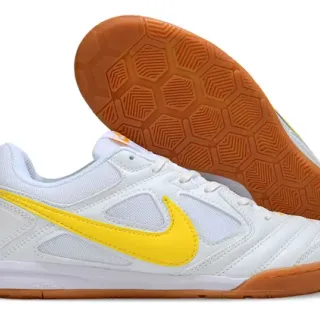 Nike أحذية كرة القدم الداخلية منخفضة الارتفاع من الجلد الاصطناعي والشبكة البيضاء والصفراء