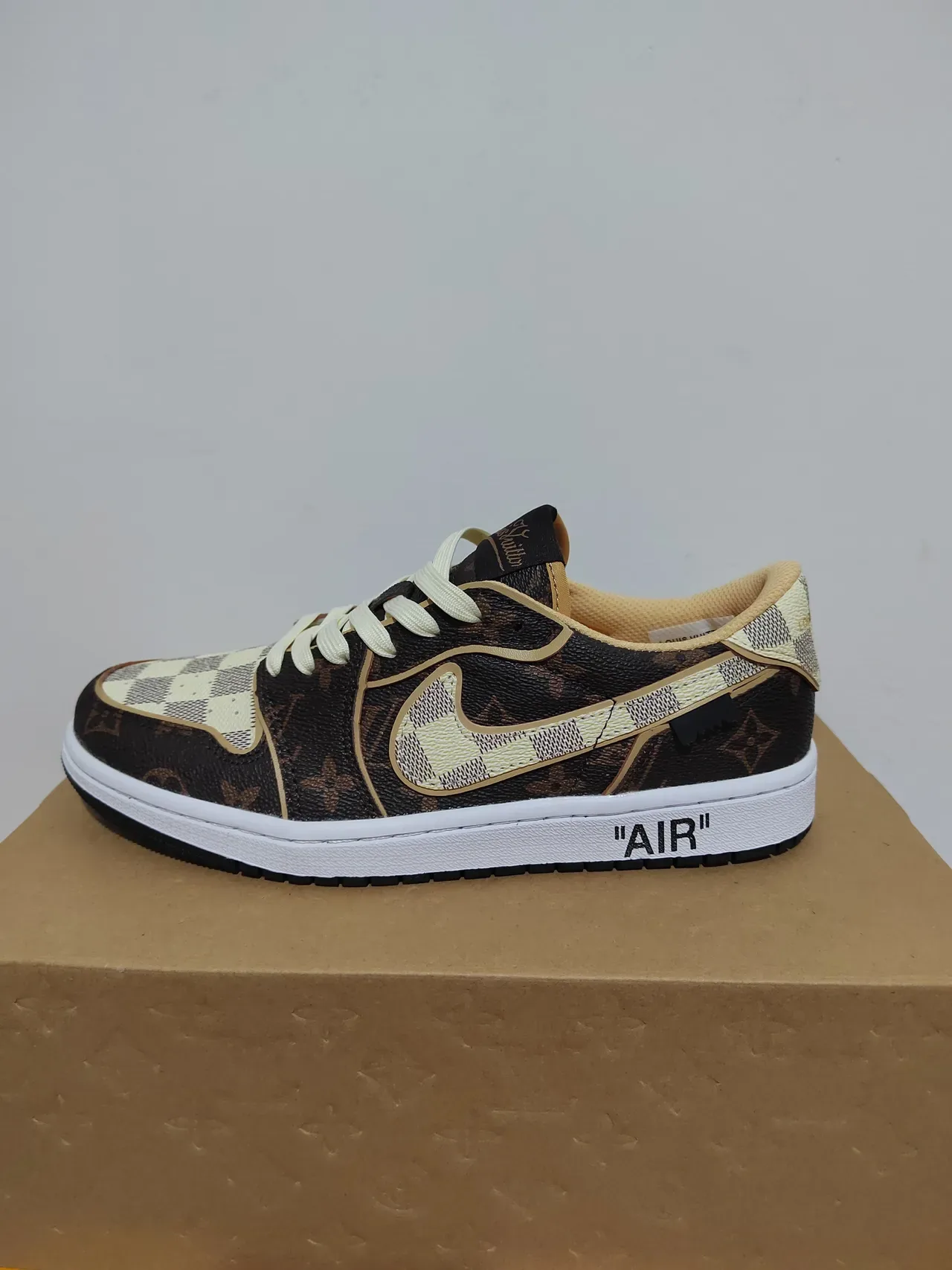 Nike x Louis Vuitton Air Jordan 1 Low Monogram Damier tênis lifestyle 2