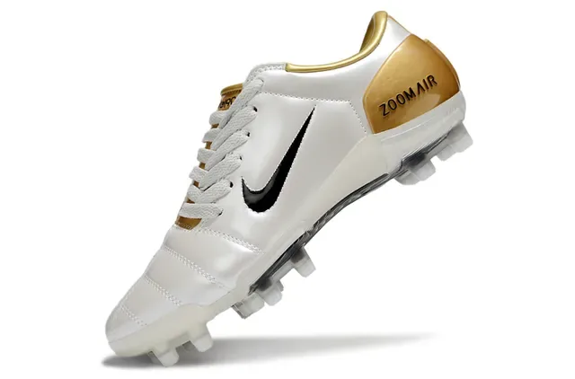 Nike Zoom Air সাদা এবং সোনালি ফর্ম গ্রাউন্ড ফুটবল জুতা 3