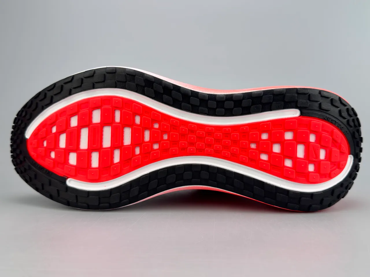 Nike ZoomX Invincible Run Gradient Coral दौड़ने के जूते 8