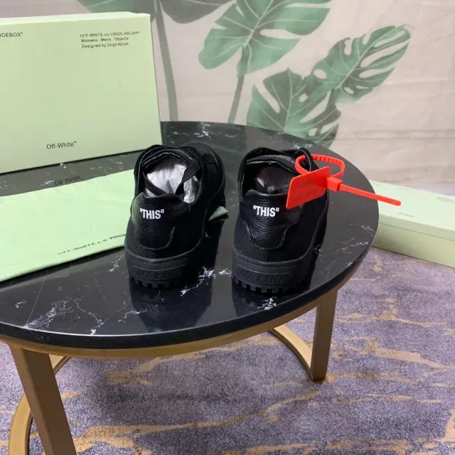 Off-White Sneakers Lifestyle Noir et Bleu Logo Flèche 3