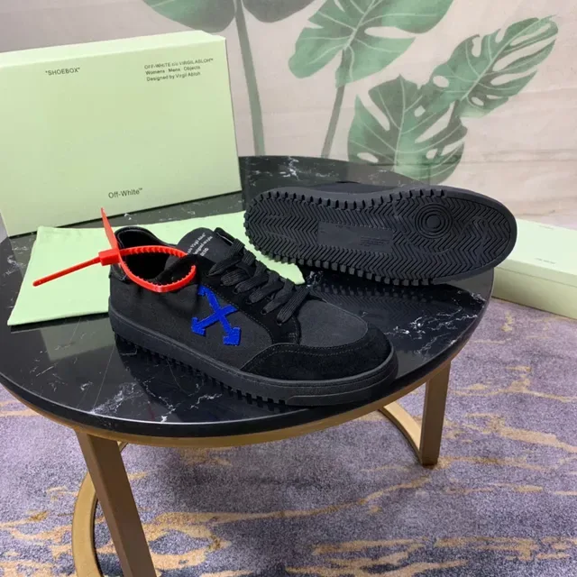Off-White Sneakers Lifestyle Noir et Bleu Logo Flèche 7