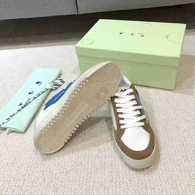 Off-White Couple Fund বেইজ লো-টপ কাপসোল লাইফস্টাইল স্নিকার্স 4