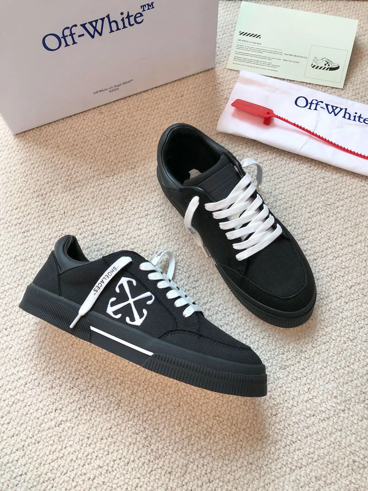 Off-White ستايل صناعي أسود وأبيض قماش لايف ستايل سنيكرز 7