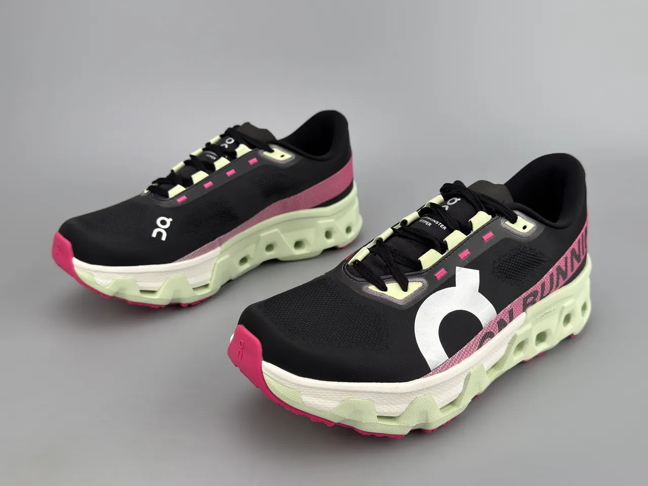 On Cloudmonster Black Pink Lime Green रनिंग जूते 7