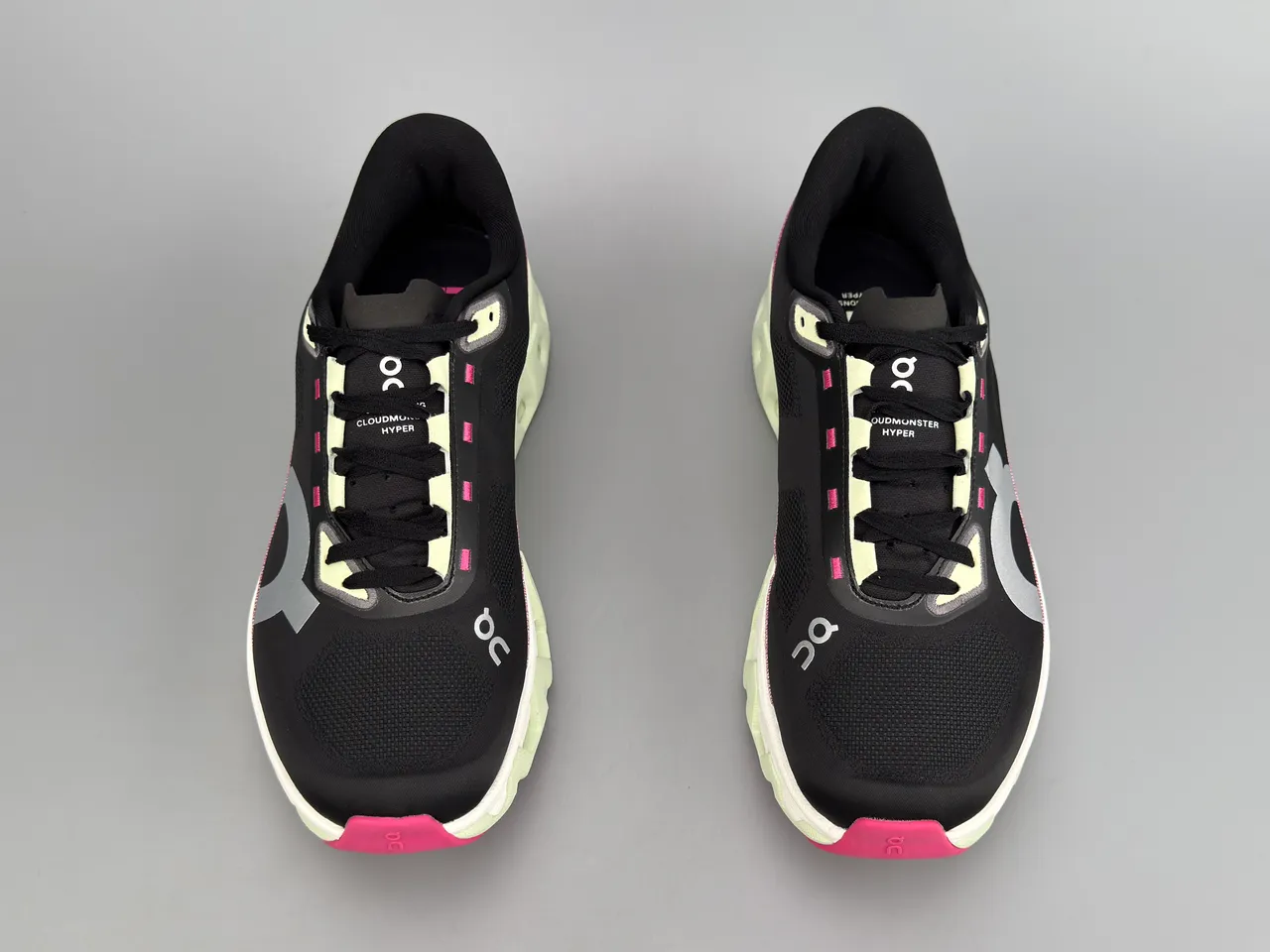 On Cloudmonster Black Pink Lime Green रनिंग जूते 9
