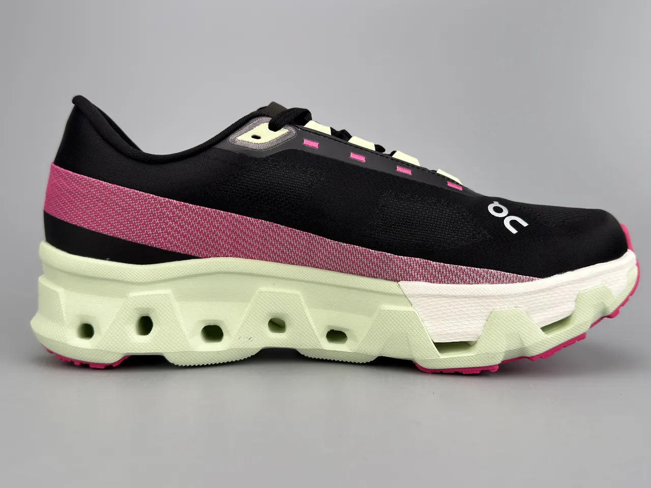 On Cloudmonster Black Pink Lime Green रनिंग जूते 10