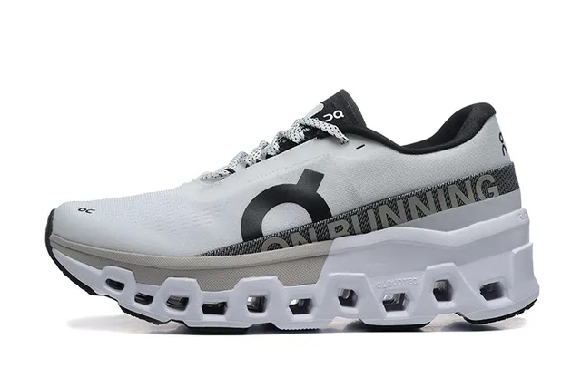 On Cloudmonster Zapatillas blancas y negras para correr 5