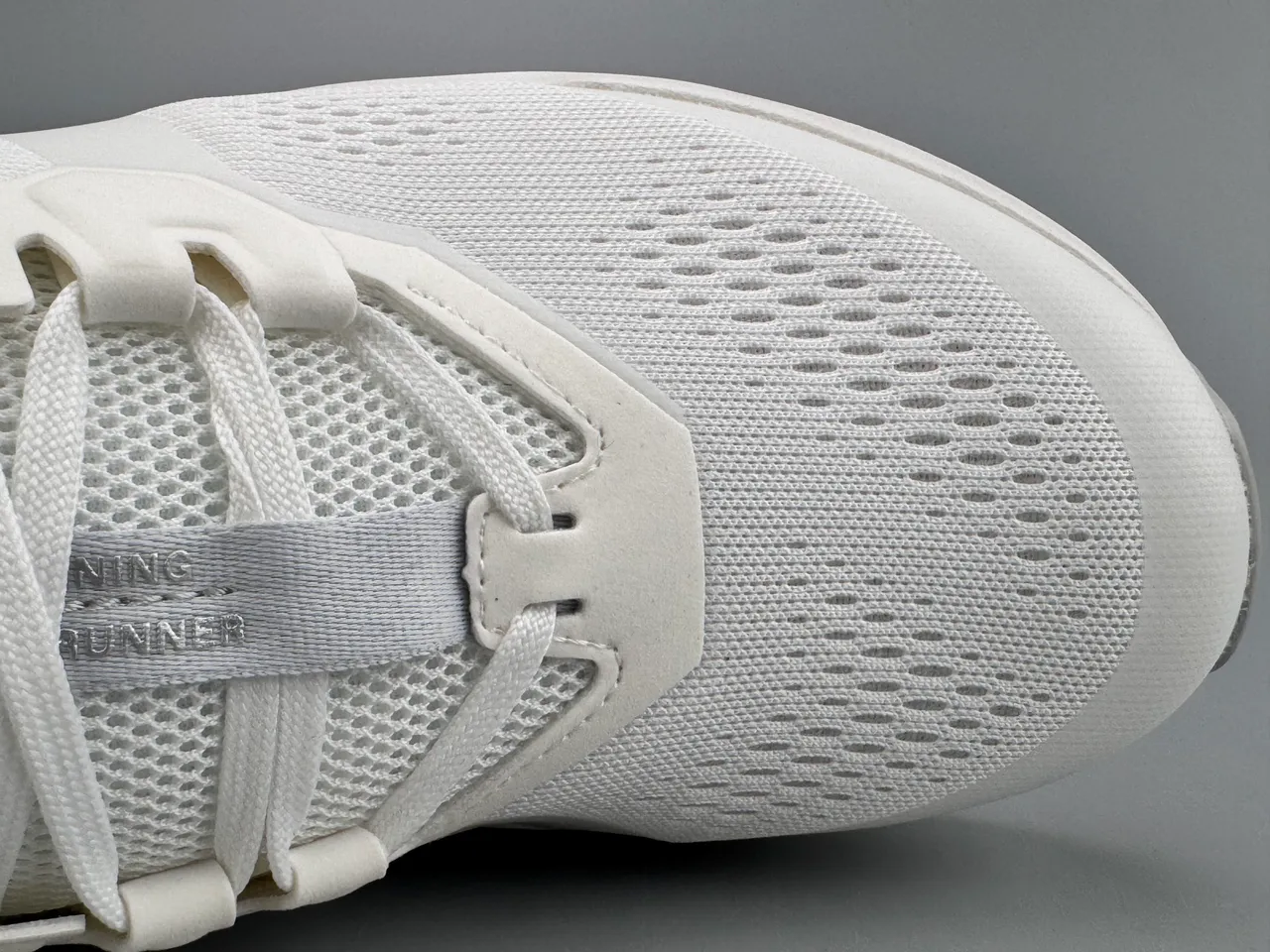 On White Gray Breathable Engineered Mesh Upper Open Hexagonal CloudTec Midsole Pods Running Shoes 4