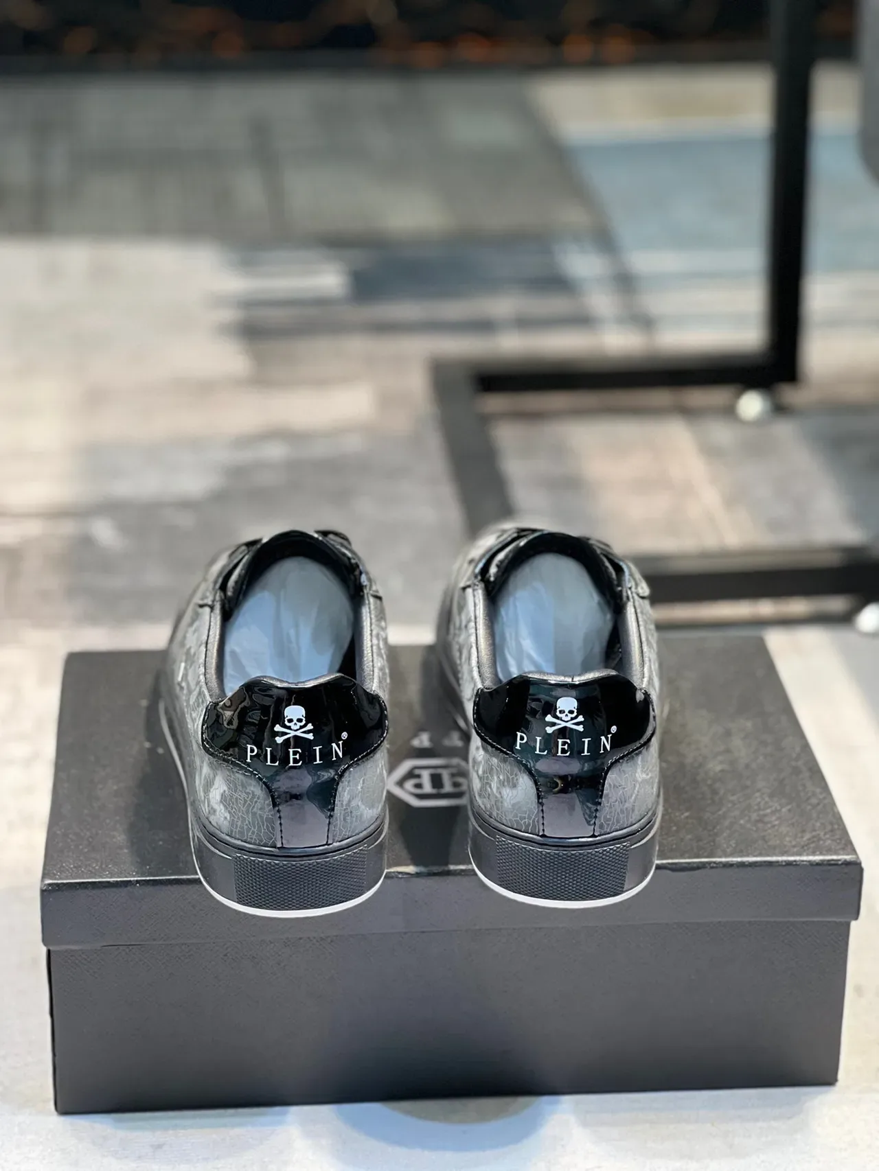 Philipp Plein Black Gray Cracked-Texture Leather Upper Hexagonal PP Logo Lifestyle Sneakers 2