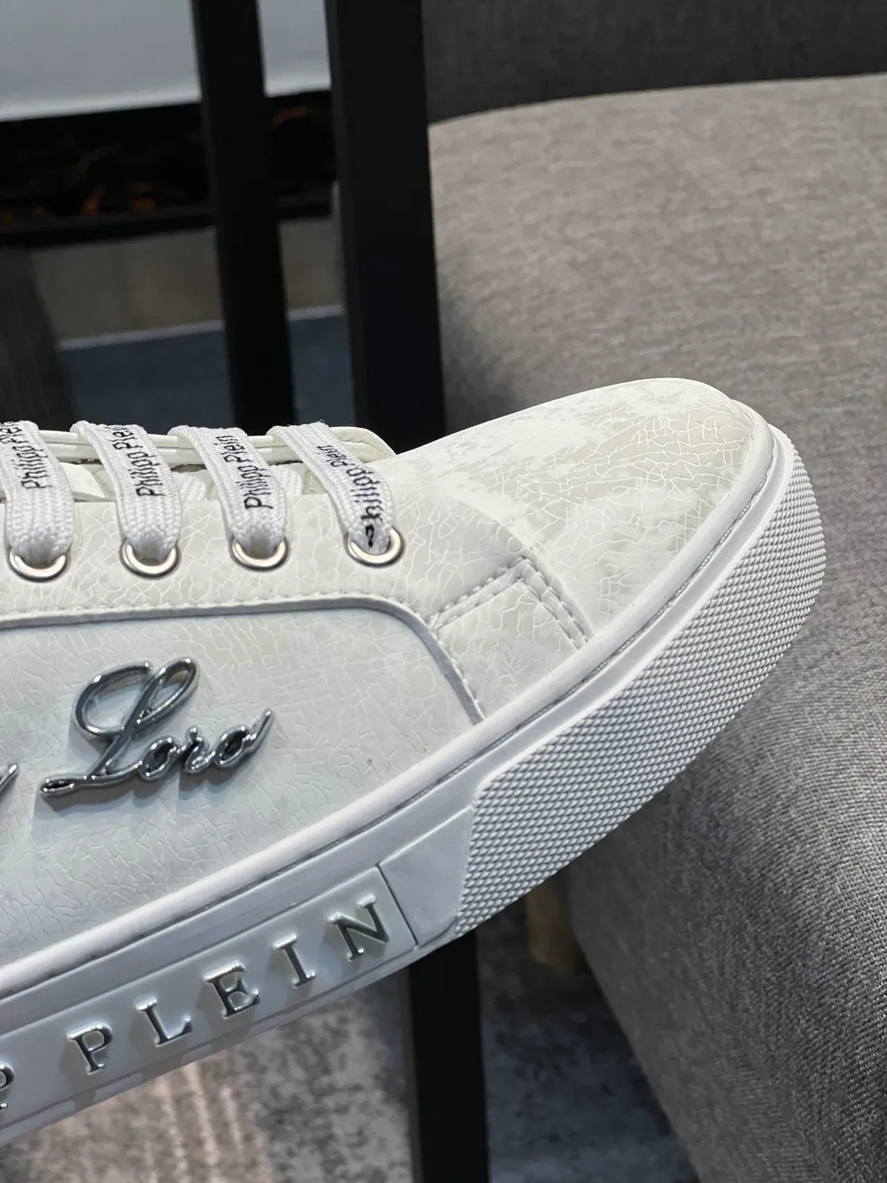 Philipp Plein Lifestyle Sneaker Blanco Plateado Cuero Sintético Superior Embossado Branding Lifestyle Sneakers 3