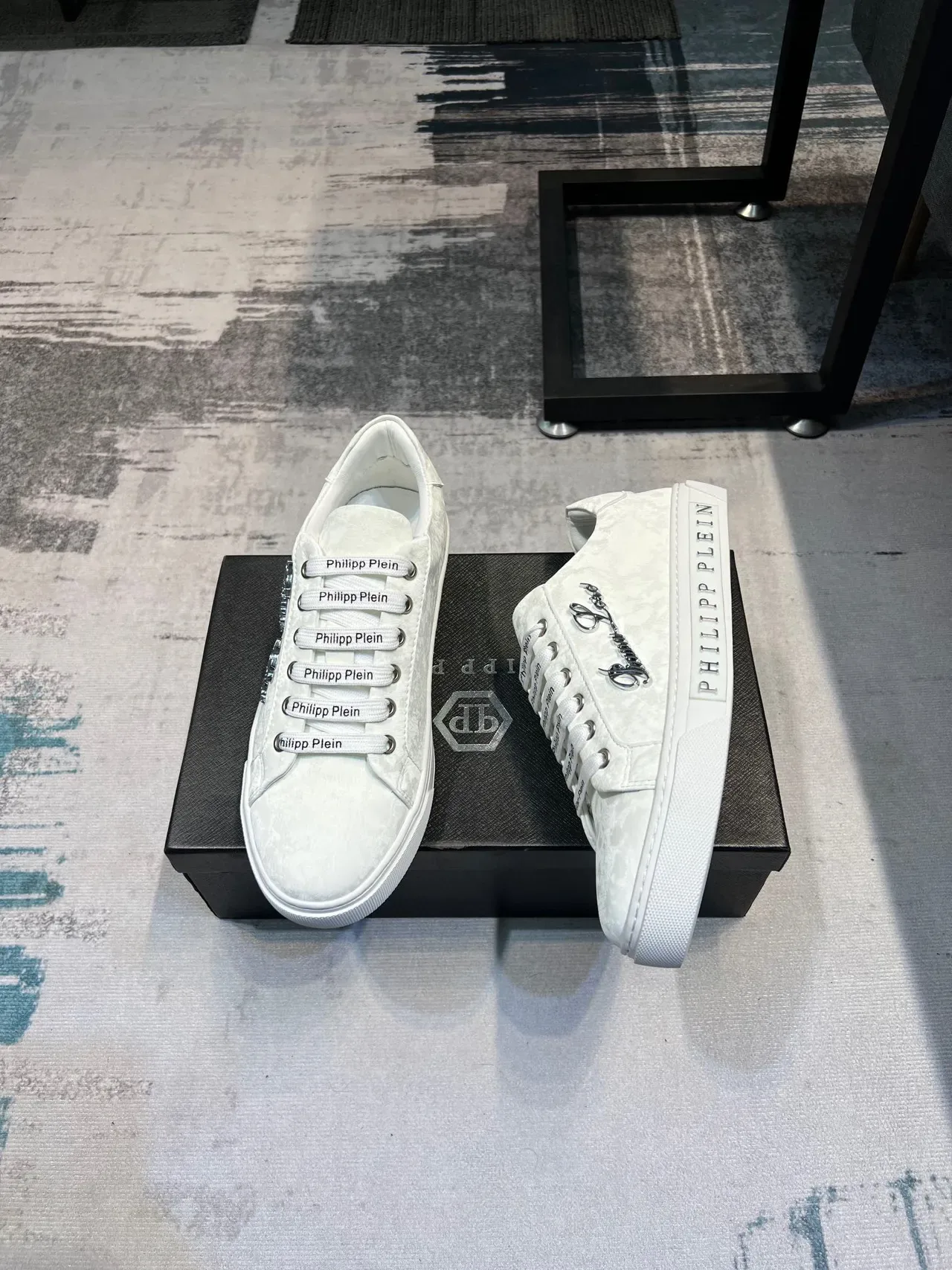 Philipp Plein Lifestyle Sneaker Blanco Plateado Cuero Sintético Superior Embossado Branding Lifestyle Sneakers 4
