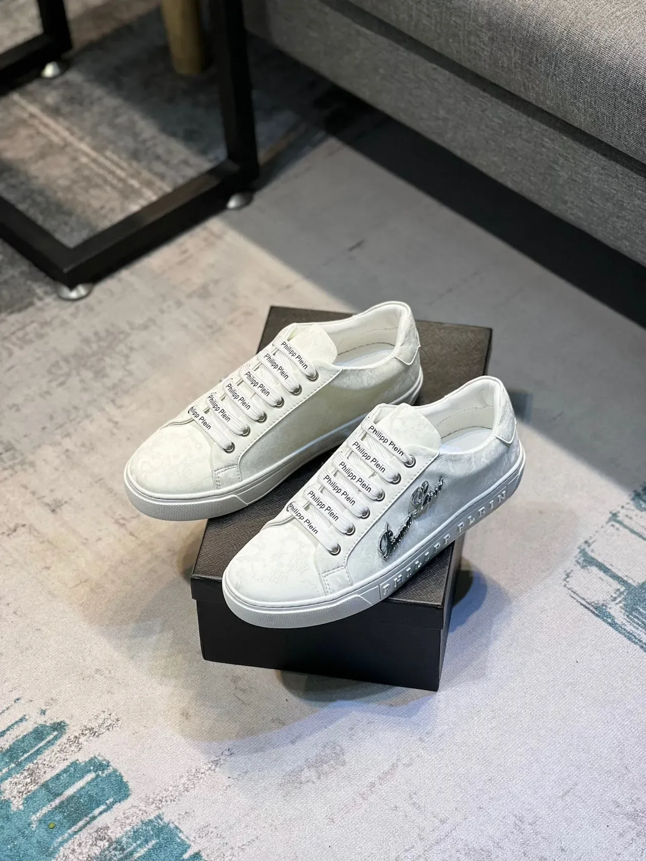 Philipp Plein Lifestyle Sneaker Blanco Plateado Cuero Sintético Superior Embossado Branding Lifestyle Sneakers 7