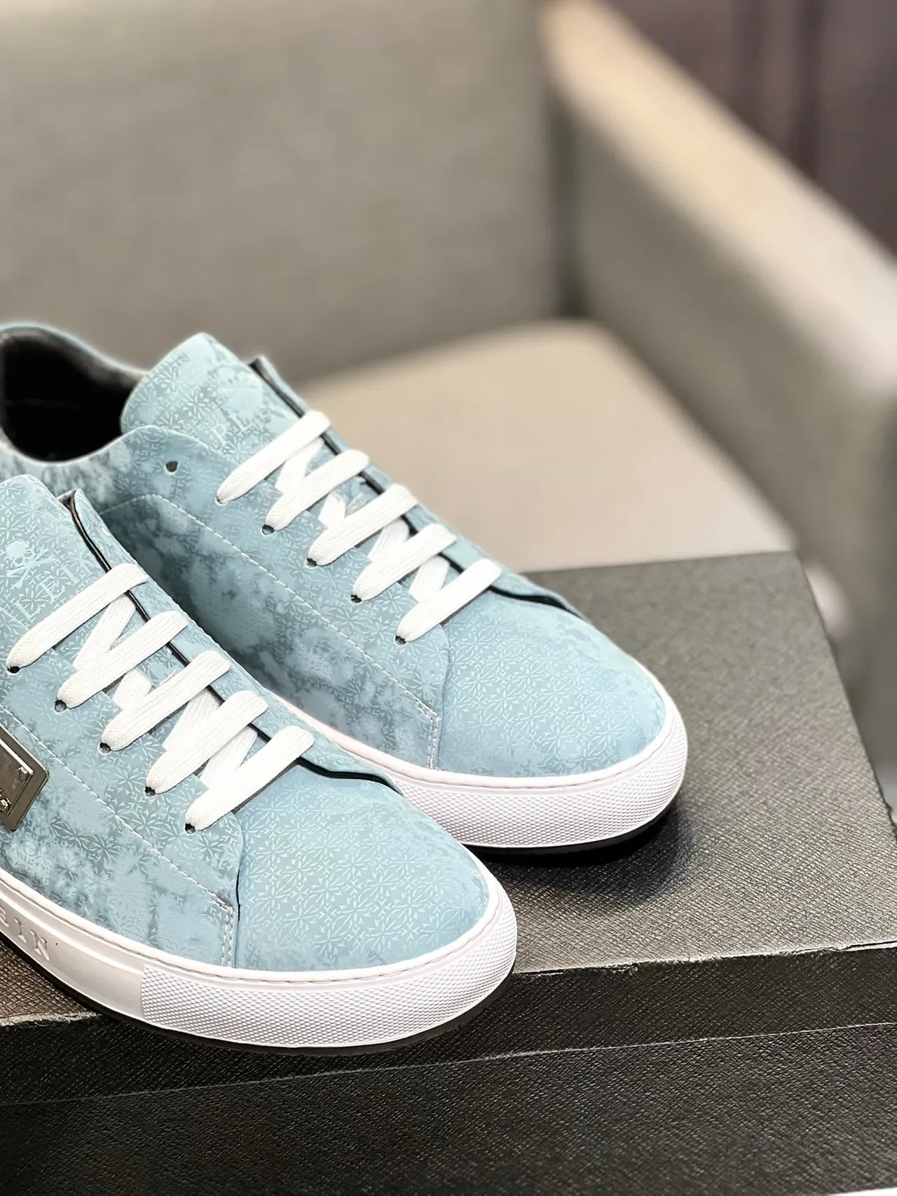 Philipp Plein Light Blue Floral-Print Low-Top Lifestyle Sneaker 9