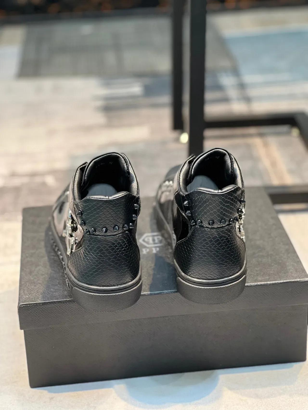 Philipp Plein Skull हाई टॉप कालो लाइफस्टाइल स्निकार्स 3