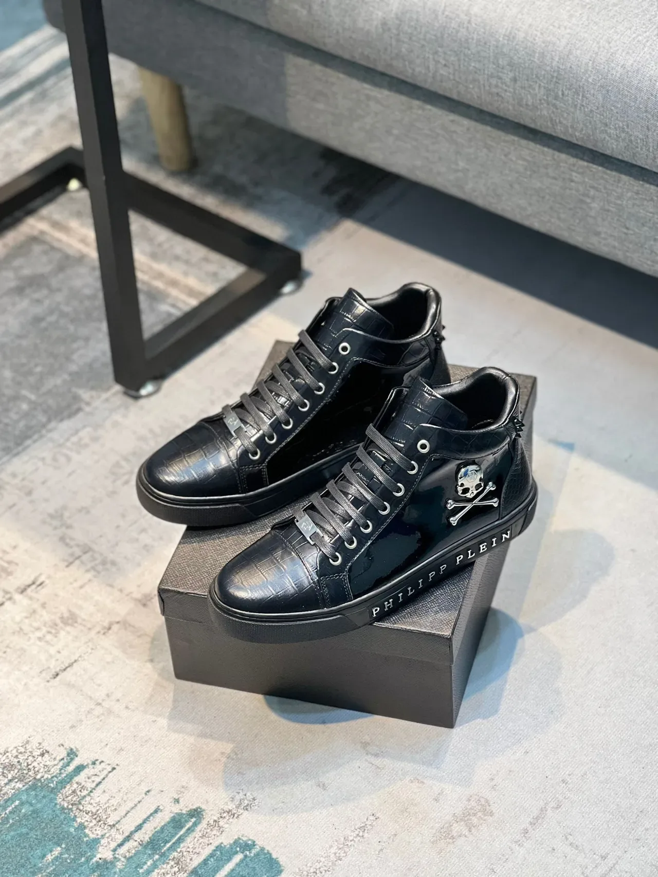 Philipp Plein Skull हाई टॉप कालो लाइफस्टाइल स्निकार्स 7