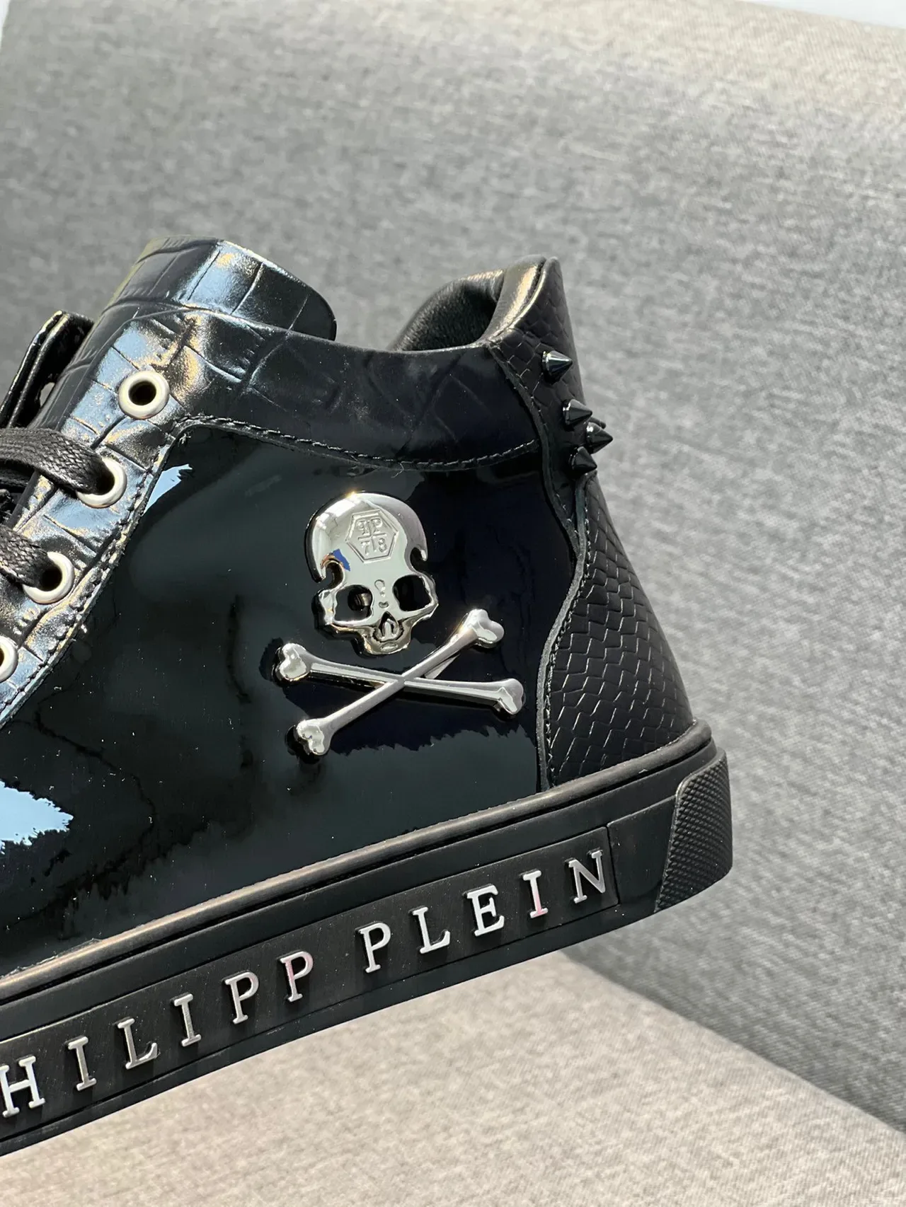 Philipp Plein Skull हाई टॉप कालो लाइफस्टाइल स्निकार्स 8