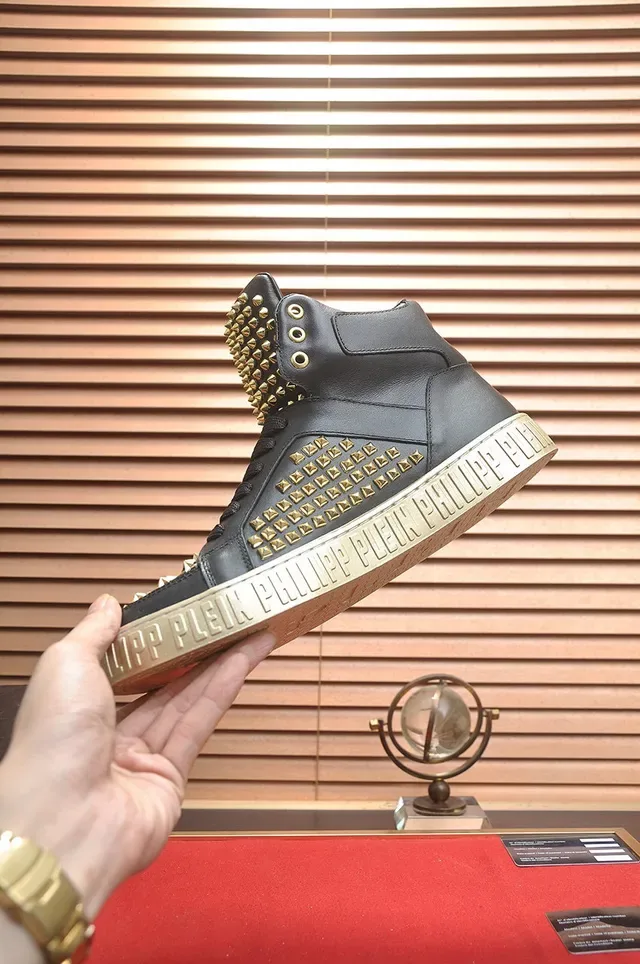 Philipp Plein Tênis Lifestyle com Tachas Alto Preto Dourado 6
